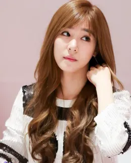 🙄 bf6082d9 ผู้หญิง, ภาพเหมือน, ผม, ความงาม, คน, เกาหลี telegram sticker