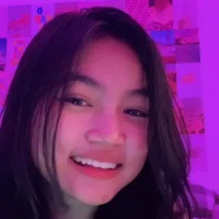 😷 8f4a90c8 teen, girl, portrait, smile, indoors telegram sticker