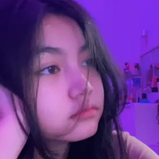 😷 9756fc72 person, portrait, girl, face, woman telegram sticker