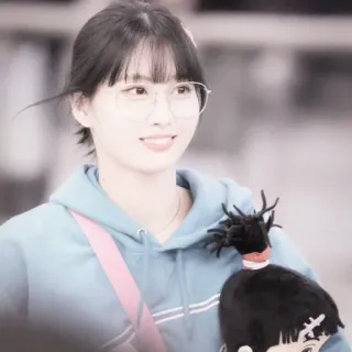 🪐 16a9442e kpop, twice, idol, cute, woman, glasses, momo, asian whatsapp sticker