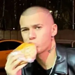 😋 7623e621 pria, makan, makanan, orang, sandwich telegram sticker