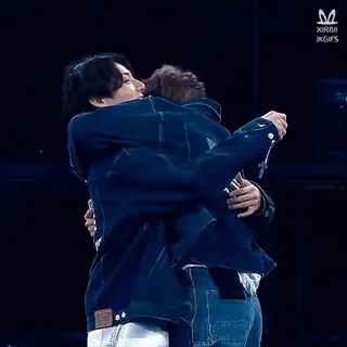 🫂 7940c9fa peluk, kasih sayang, peluk, persahabatan, cinta, hubungan whatsapp sticker