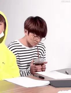 🙃 ff26e04e telegram sticker