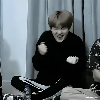 ʏᴏᴏɴɢɪ :: @helpfromEric :: @fStikBot telegram stickers