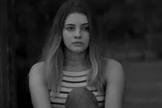 🔗 31376de4 mujer, retrato, triste, blanco y negro telegram sticker