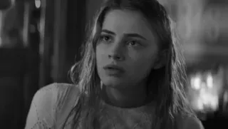 🔗 69917c88 retrato, mujer, cara, monocromo, persona, blanco y negro telegram sticker