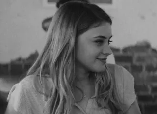 🔗 7c8ab776 mujer, retrato, blanco y negro, escala de grises, persona, cara telegram sticker