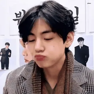 👍 09fedc84 V kpop, bts, v, kim taehyung, piosenkarz, idol, koreański telegram sticker