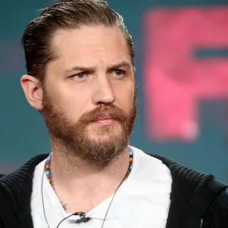 😒 2038c024 Tom Hardy ator, homem, retrato, celebridade, barbudo telegram sticker