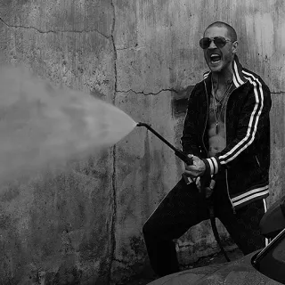 💦 2211ddea homem, água, lavadora de alta pressão, óculos de sol, jaqueta telegram sticker