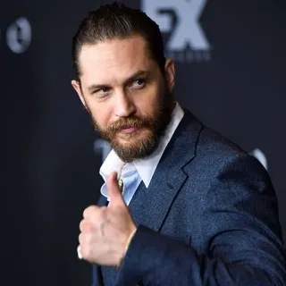 👍 78a9afdb homem, fato, ator, Tom Hardy telegram sticker