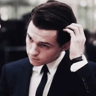 ⚙ 075f5fea Tom Holland актер, знаменитость, портрет, мужчина, галстук, костюм, красивый telegram sticker