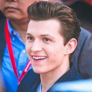 ⚙ 95945932 Tom Holland актер, знаменитость, мужчина, улыбка, портрет telegram sticker