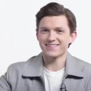 ⚙ fe33f96c Tom Holland актер, знаменитость, мужчина, улыбка, портрет telegram sticker