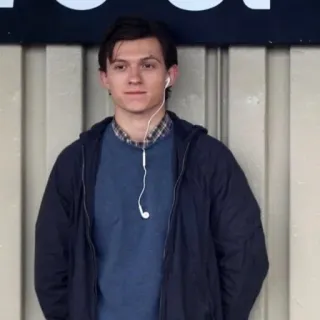 😐 a05e90fd Tom Holland actor, celebrity, tom holland, man, headphones, earphones telegram sticker
