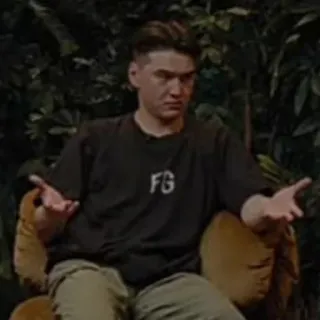 🤨 30a73969 FG persona, uomo, seduto, t-shirt, ragazzo telegram sticker