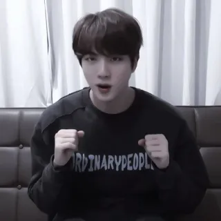 🌟 b0edfde2 ORDINARY PEOPLE 男人, 毛衣, 人, 肖像, 普通人 telegram sticker