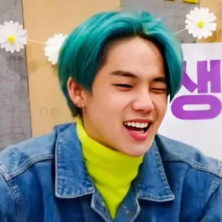 😜 bac1c15a 생 ยิ้ม, คน, มีความสุข, ภาพเหมือน, ผมสีฟ้า, เกาหลี telegram sticker