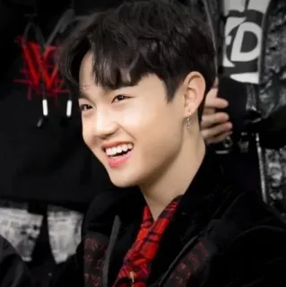 🥰 a2d5436c portrait, souriant, homme, personne, joyeux telegram sticker