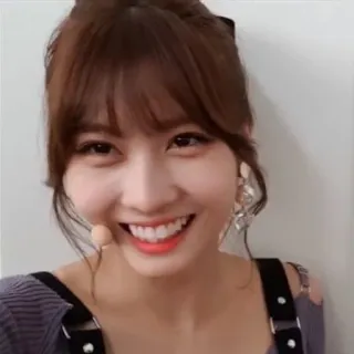 😆 1bb18f1b donna, sorridente, ritratto, allegra telegram sticker