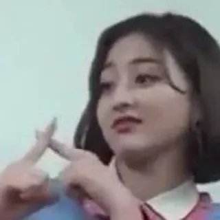 ✝ 8aee0799 dita incrociate, gesto offensivo, donna, kpop, sarcastico, atteggiamento telegram sticker