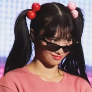 😏 a121fa56 donna, occhiali da sole, persona, ritratto, acconciatura, carina telegram sticker