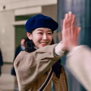 ❤️‍🔥 89f25dd7 woman, high five, smiling, positive, happy telegram sticker