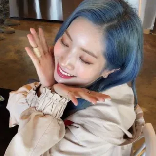 🥰 87fb5786 telegram sticker