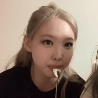 😐 f7ec7a8f whatsapp sticker