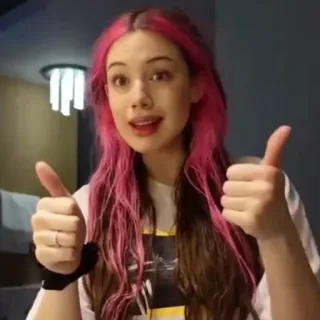 👍 f73d5468 女人, 点赞, 粉色头发, 女孩 whatsapp sticker