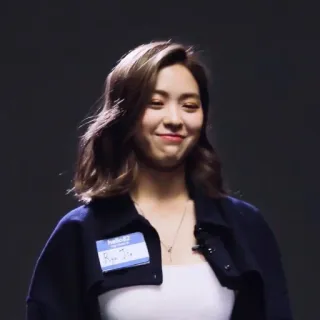 ⚓️ 3993682c Ryan Jia портрет, человек, женщина, бейджик, повседневная одежда, в помещении telegram sticker