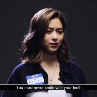 ⚓️ 8662555f You must never smile with your teeth. улыбка, зубы, портрет, женщина telegram sticker