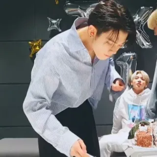 📖 37771942 telegram sticker