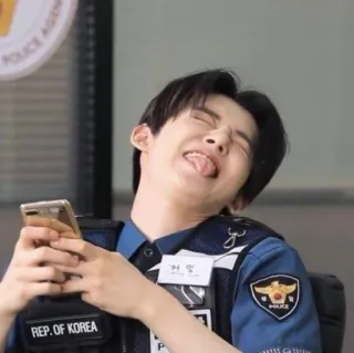 ☁️ 1794085d 허영 polícia, uniforme, coreano, homem, telefone whatsapp sticker