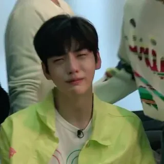 😭 695c2128 whatsapp sticker