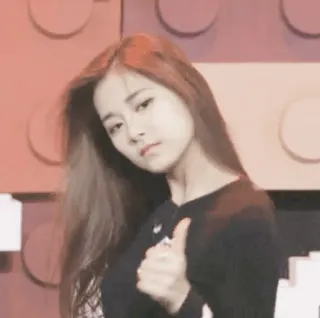 🖱 194c453b kobieta, kciuk w górę, portret, azjatka, dziewczyna, nastolatka, osoba telegram sticker