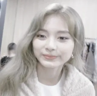 🖱 b5a7ff5a kobieta, portret, piękno, osoba, selfie, modelka telegram sticker