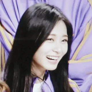 🖱 e3cadbb8 kobieta, uśmiechnięta, portret, osoba, twarz, szczęśliwa telegram sticker