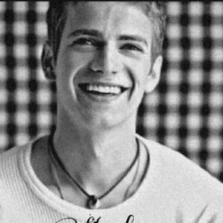 ⛓ 5d679a11 étanche คน, ผู้ชาย, ยิ้ม, ขาวดำ, กันน้ำ telegram sticker