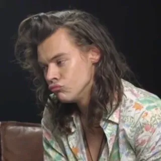 😗 37d461db Harry Styles Harry Styles, cantante, celebridad, puchero telegram sticker