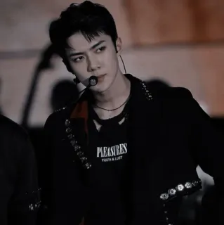 🌑 000723f4 PLEASURES
YOUTH & LUST 남자, k팝, 가수, 아이돌, 남성, 패션 whatsapp sticker