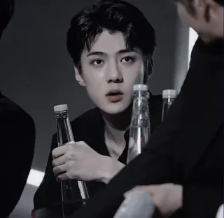 🌑 af300c11 사람, 남자, 병, 물, 인물 사진 whatsapp sticker