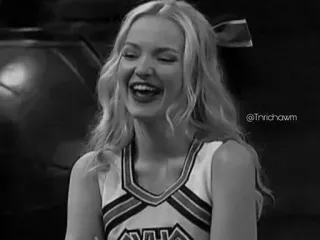 🗞 b22b7ec5 Dove Cameron เชียร์ลีดเดอร์, ยิ้ม, นักแสดงหญิง, ขาวดำ telegram sticker