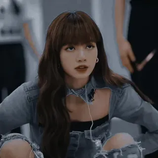 🤨 688bc3b6 Lisa kpop, sänger, idol, musik, mode, promi, frau, blackpink whatsapp sticker