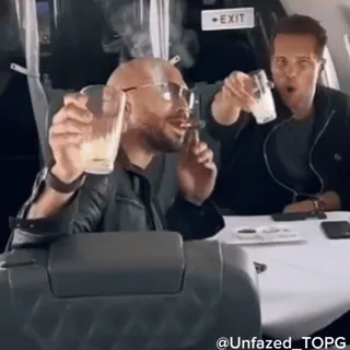 😎 3cdf2376 @Unfazed_TOPG uomini, aereo, alcol, lusso, occhiali da sole telegram sticker