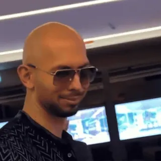 😊 a51464d8 Andrew Tate uomo, calvo, occhiali da sole, ritratto, viso, persona telegram sticker