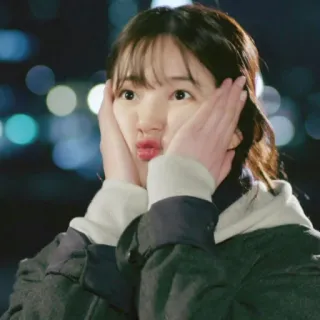 😙 00dbaa5b 女人, 女孩, 可爱, 脸, 表情, 快乐 telegram sticker