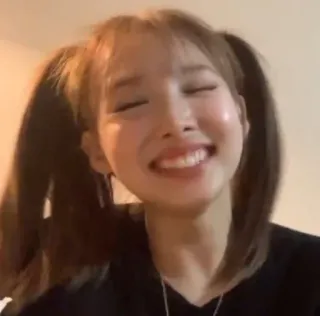 🥢 1541a1ba woman, smile, portrait, happy, girl, face whatsapp sticker