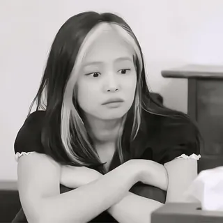 🧄 a02ed21f женщина, портрет, черно-белое, лицо, выражение, девушка, кореянка whatsapp sticker