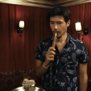 😋 521c25aa homme, narguilé, fumer, intérieur, personne telegram sticker